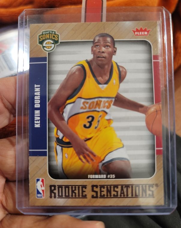 2007-08 Fleer Rookie Sensations #RS-2 Kevin Durant — front