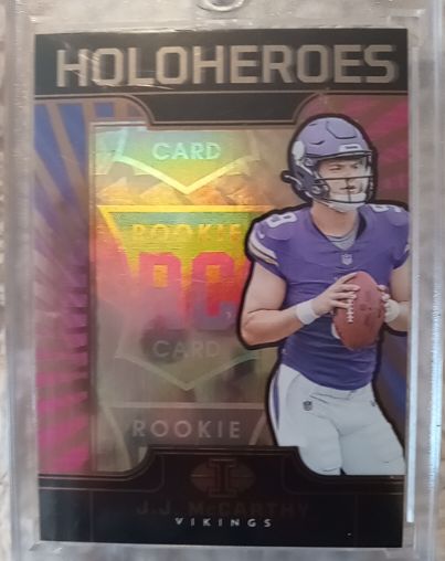 2024 Panini Illusions #7 J.J. McCarthy Holoheroes Rookie — front
