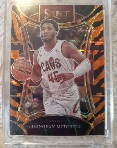 2023-24 Panini Select #363 Donovan Mitchell — front