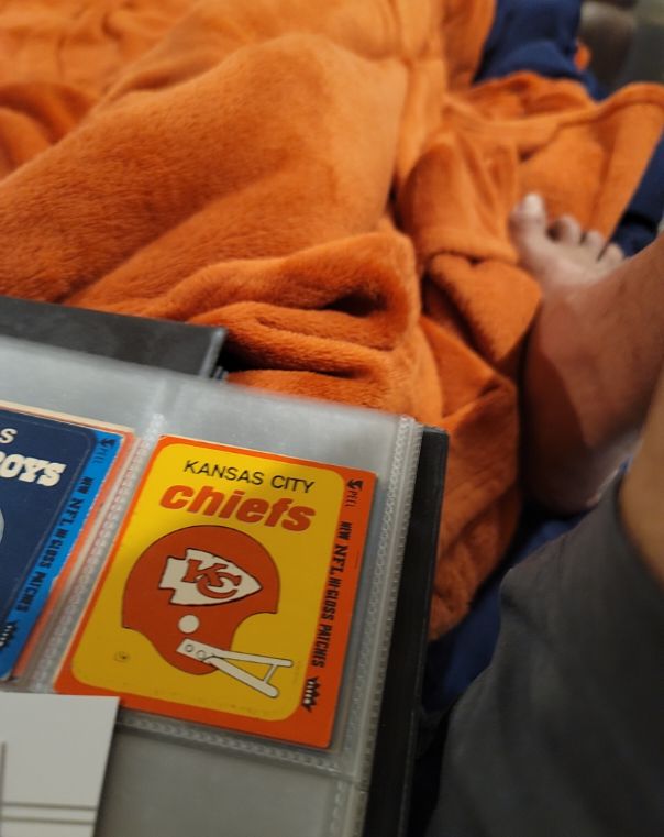 1977 Fleer Team Action Stickers #NNO Kansas City Chiefs Logo — front