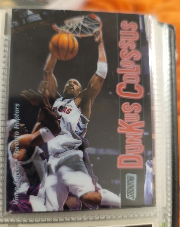 2001-02 Topps Stadium Club Dunkus Colossus #DC2 Vince Carter — front