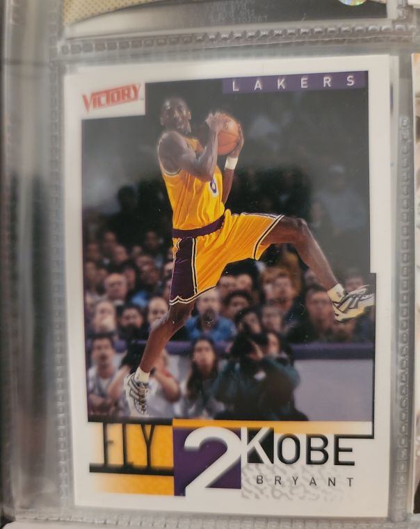 2000 Upper Deck Victory Fly 2 Kobe #281 Kobe Bryant — front