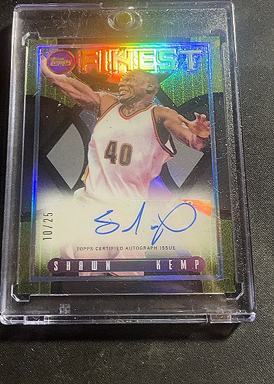 2023-24 Topps Finest #40 Shawn Kemp — front