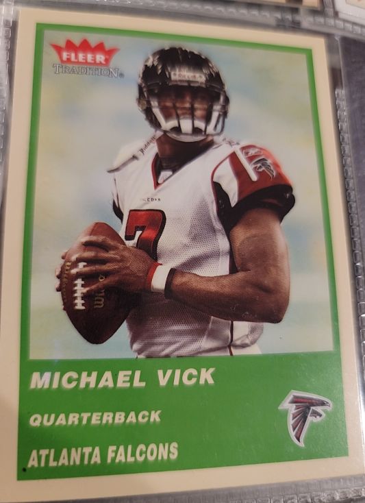 2004 Fleer Tradition #34 Michael Vick — front