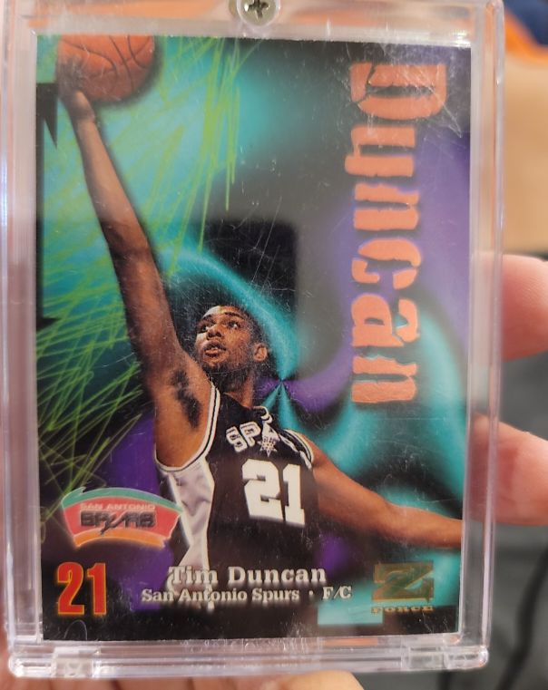 1997-98 Skybox Z-Force #111 Tim Duncan — front