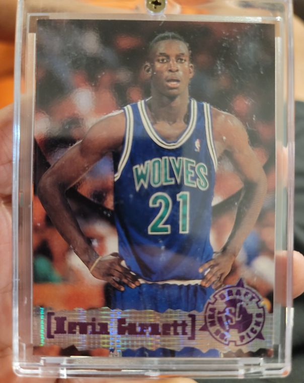 1995-96 Topps Stadium Club #343 Kevin Garnett Rookie — front
