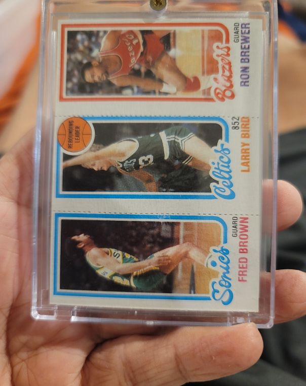 1980 Topps #852 Larry Bird / Fred Brown / Ron Brewer Rebounding Leaders — front