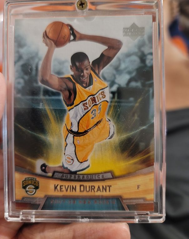 2007-08 Upper Deck #11 Kevin Durant Rookie Card — front