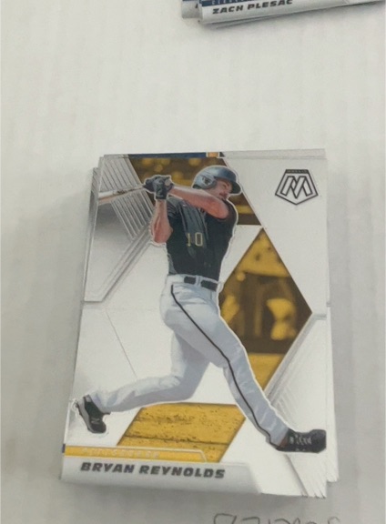 2021 Panini Mosaic #10 Bryan Reynolds — front