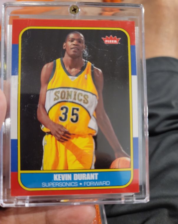 2007 Fleer 86 Retro Rookies #143 Kevin Durant — front