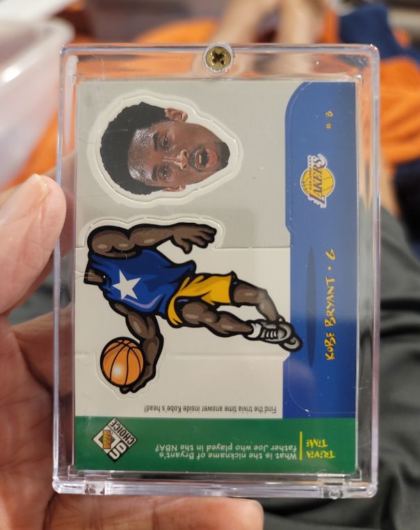 1998-99 Upper Deck Choice #13 Kobe Bryant Mini Bobbing Head — front