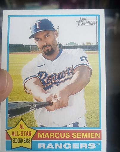 2025 Topps Heritage #400 Marcus Semien — front