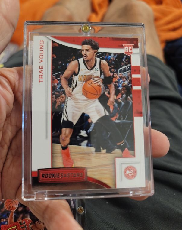 2018-19 Panini Chronicles Rookies and Stars #631 Trae Young — front