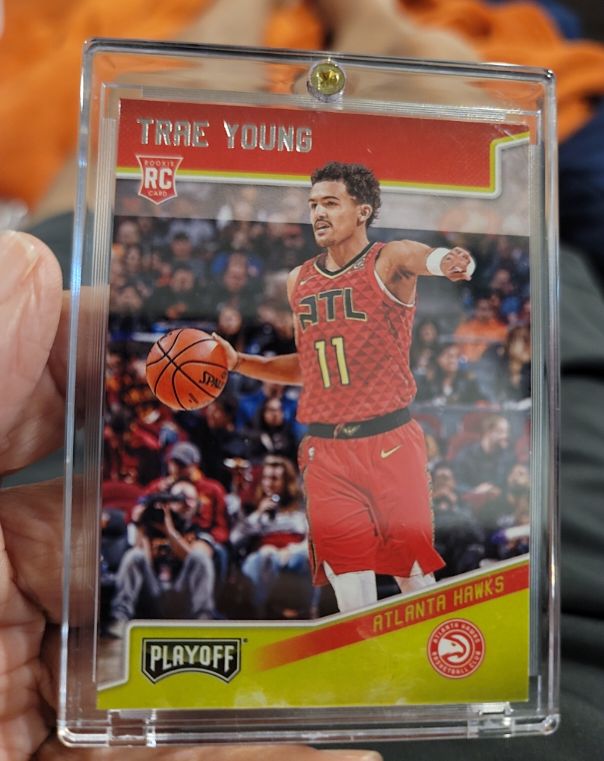 2018-19 Panini Chronicles Playoff #175 Trae Young — front