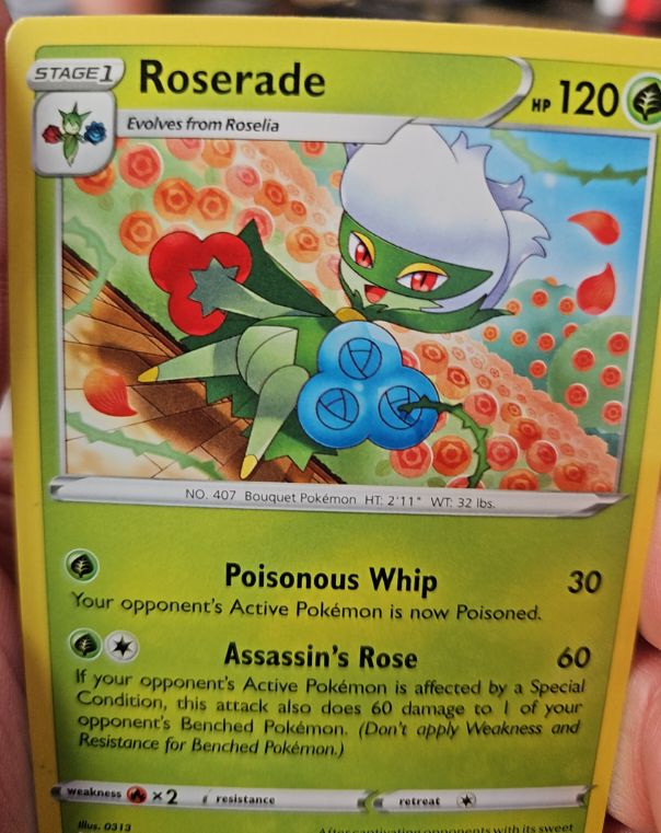 2022 Pokémon TCG Lost Origin #015 Roserade — front