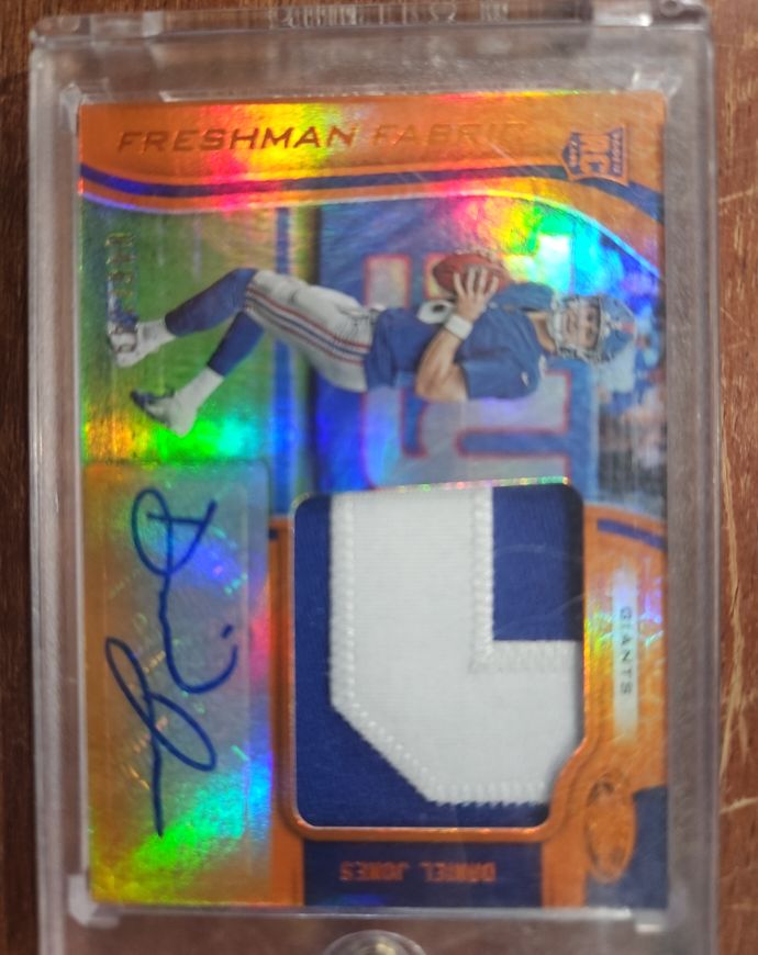 2019 Panini Certified Freshman Fabric #233 Daniel Jones — front