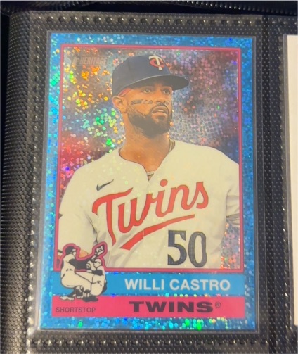 2025 Topps Heritage Chrome #73 Willi Castro — front