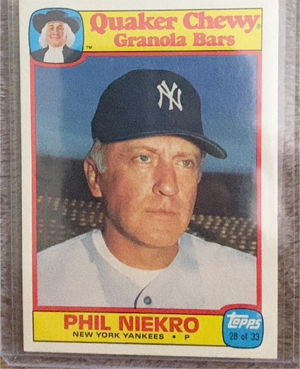 1986 Topps Quaker Granola #28 Phil Niekro — front