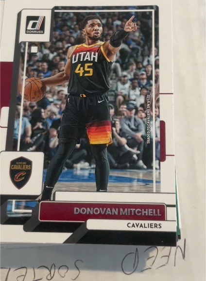 2022 Donruss #111 Donovan Mitchell Cleveland Cavaliers — front