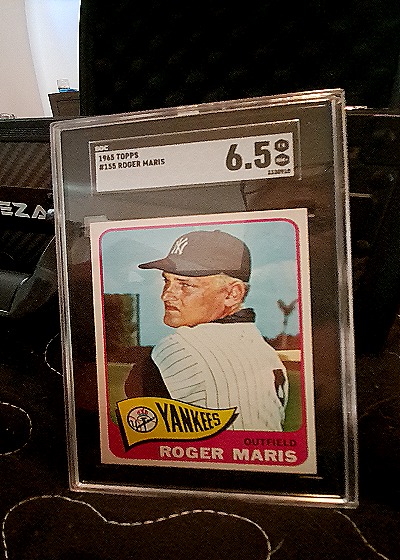 1965 Topps #155 Roger Maris — front