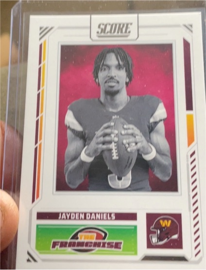 2025 Panini Score #32 Jayden Daniels The Franchise — front