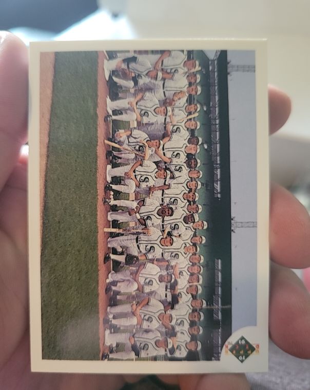 1991 Upper Deck #617 Chicago White Sox — front