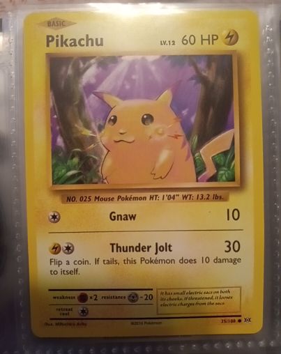 2016 Pokémon XY Evolutions #35 Pikachu — front