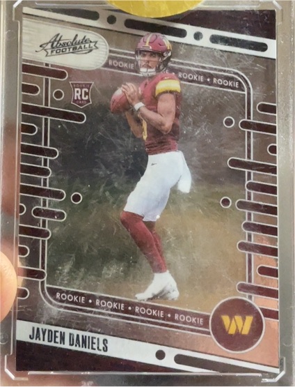 2024 Panini Absolute #102 Jayden Daniels — front