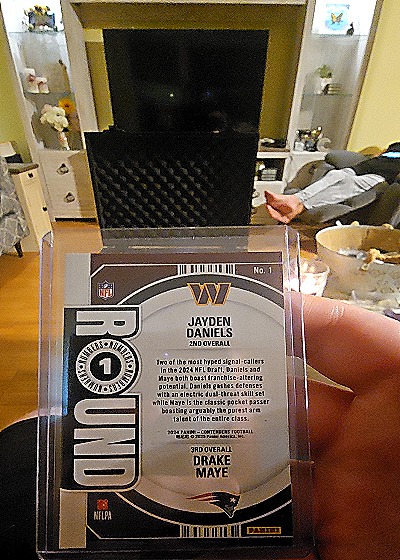 2024 Panini Contenders Football #1 Jayden Daniels and Drake Maye Round 1 — back