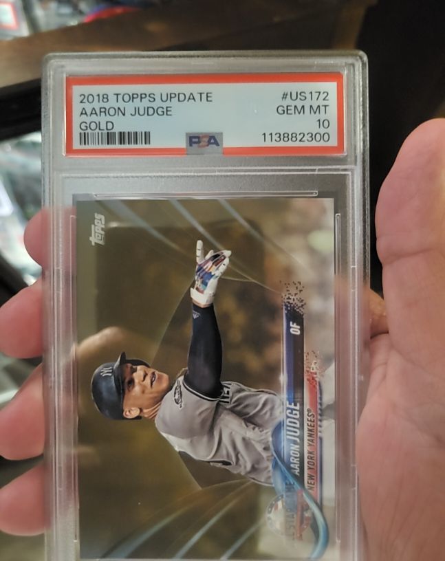 2018 Topps Update #US172 Aaron Judge Gold — front