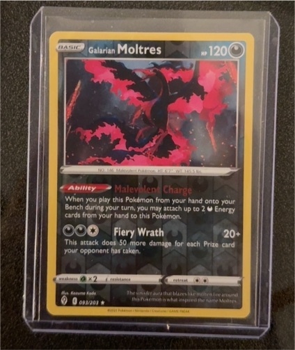 2021 Pokémon Evolving Skies #093 Galarian Moltres — front