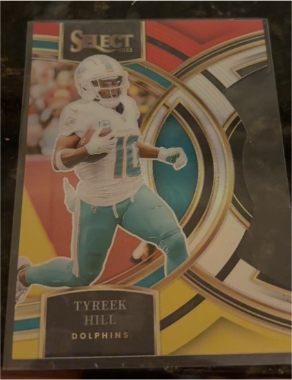 2023 Panini Select #142 Tyreek Hill Premier Level Die-Cut — front