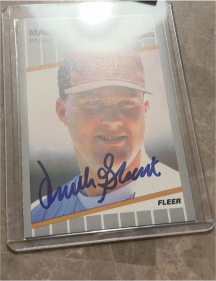 1989 Fleer #304 Mark Grant — front