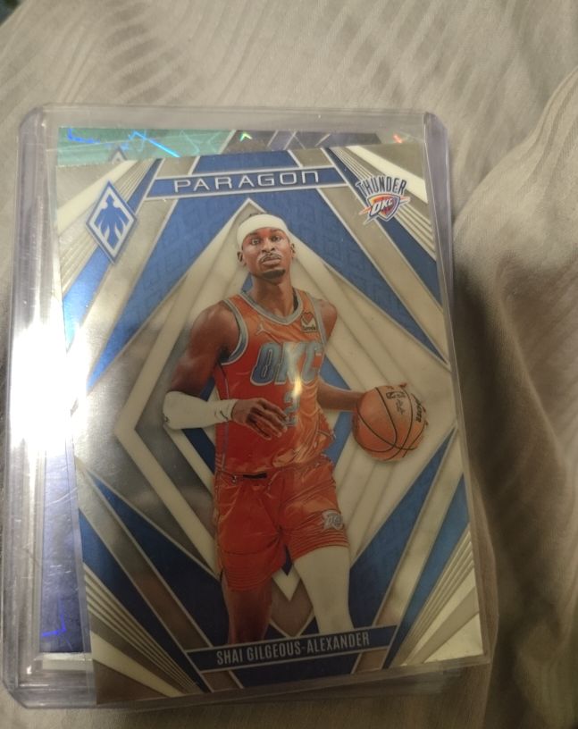 2023-24 Panini Phoenix #12 Shai Gilgeous-Alexander Paragon — front