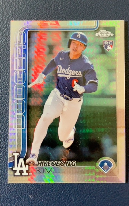 2025 Topps Chrome #152 Hyeseong Kim — front