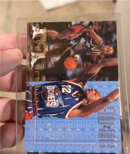 1995-96 Fleer End 2 End #2 Vlade Divac — front
