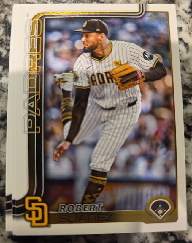 2025 Topps #633 Robert Suarez — front