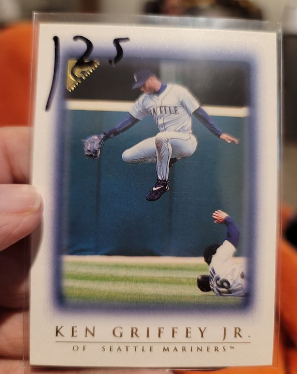 1999 Topps Gallery #6 Ken Griffey Jr. — front