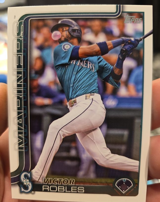 2025 Topps #572 Victor Robles — front