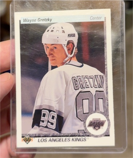 1990 Upper Deck #54 Wayne Gretzky — front