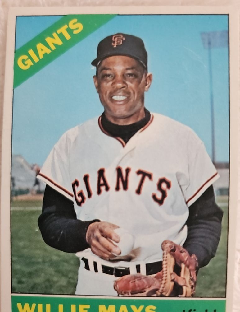 1966 Topps #1 Willie Mays — front