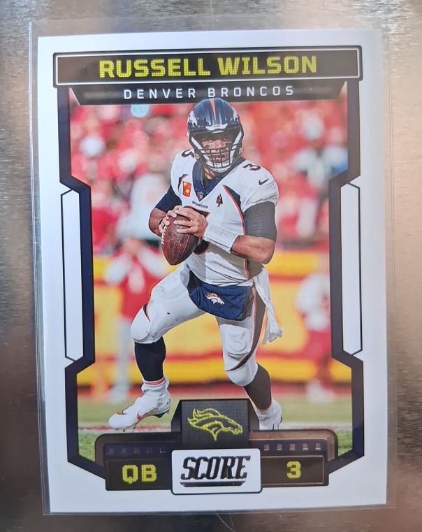 2023 Panini Score #70 Russell Wilson — front
