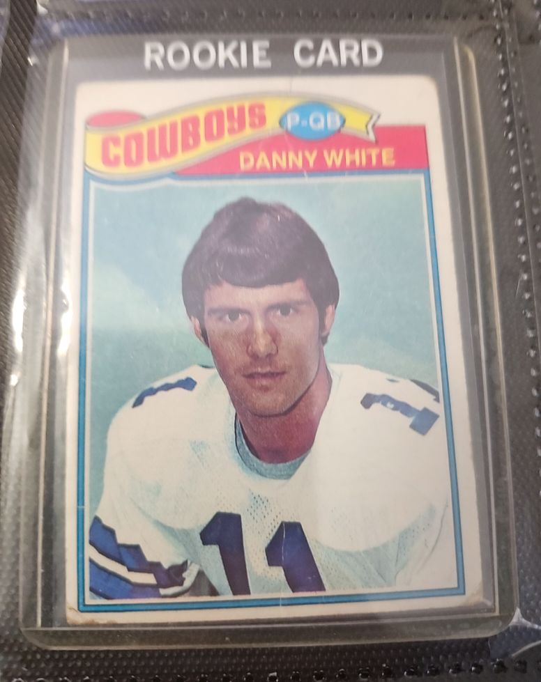 1977 Topps #284 Danny White Rookie Card — front