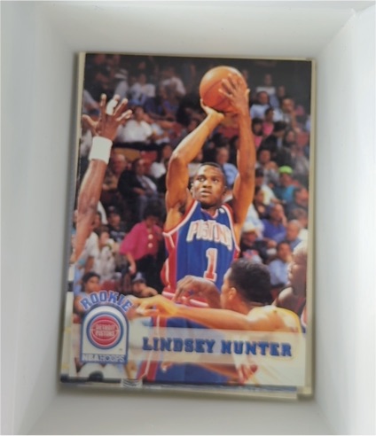 1993-94 Hoops #333 Lindsey Hunter — front
