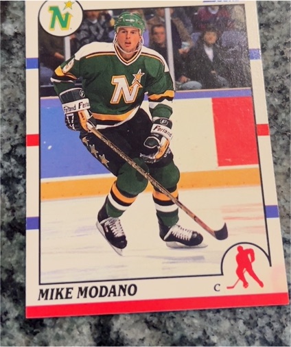 1990-91 Score #120 Mike Modano — front