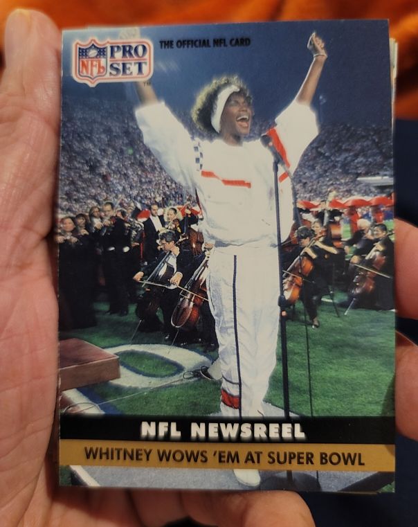 1991 Pro Set #350 NFL Newsreel Whitney Houston — front