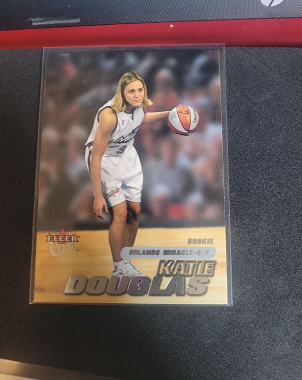 2001 Fleer Ultra WNBA #128 Katie Douglas — front