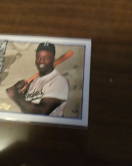 1996 Topps #42 Jackie Robinson — front