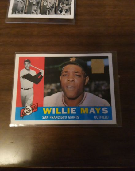 1960 Topps #200 Willie Mays — front