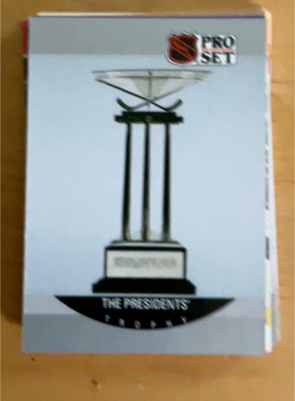 1990-91 Pro Set #387 The Presidents Trophy Boston Bruins — front